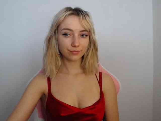 LuciaGlow webcam
