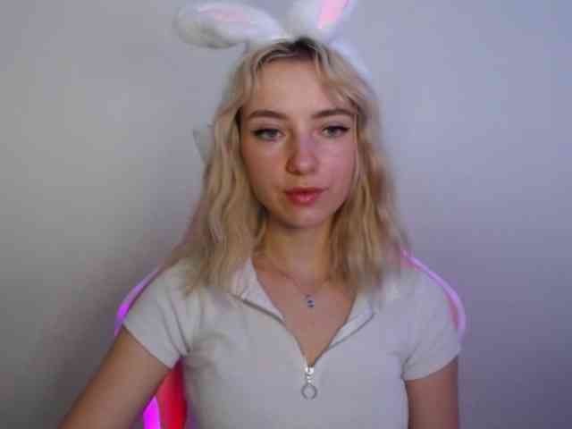 LuciaGlow webcam