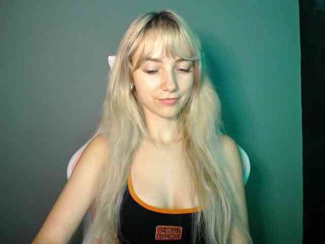 LuciaGlow webcam