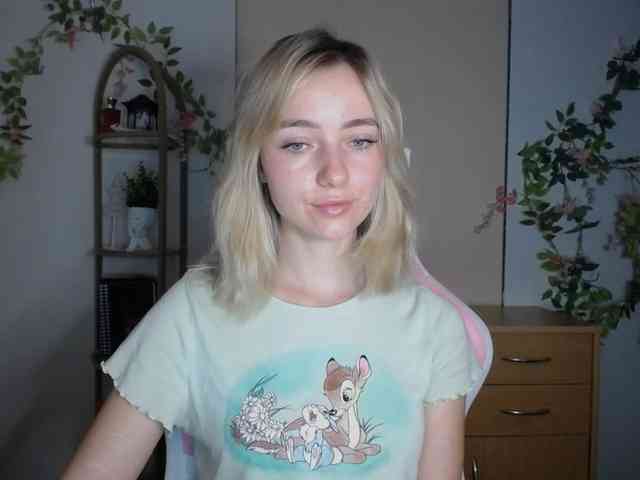 LuciaGlow webcam