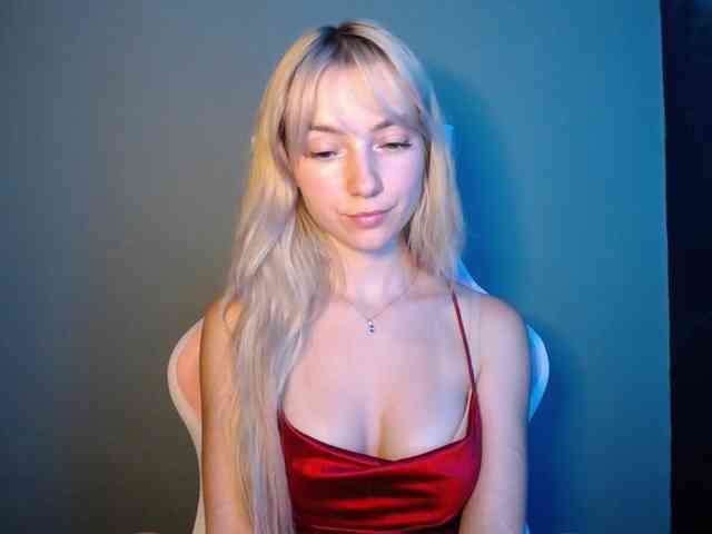 LuciaGlow webcam