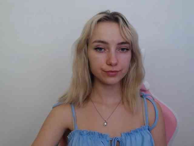 LuciaGlow webcam