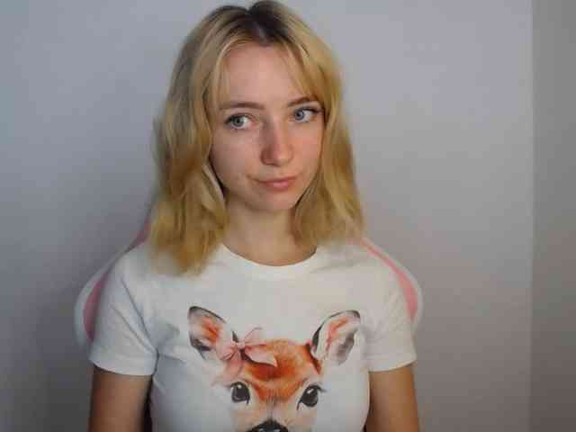 LuciaGlow webcam