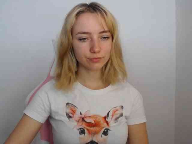 LuciaGlow webcam