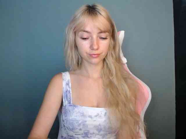 LuciaGlow webcam