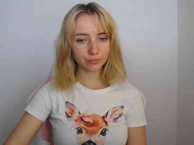 LuciaGlow webcam