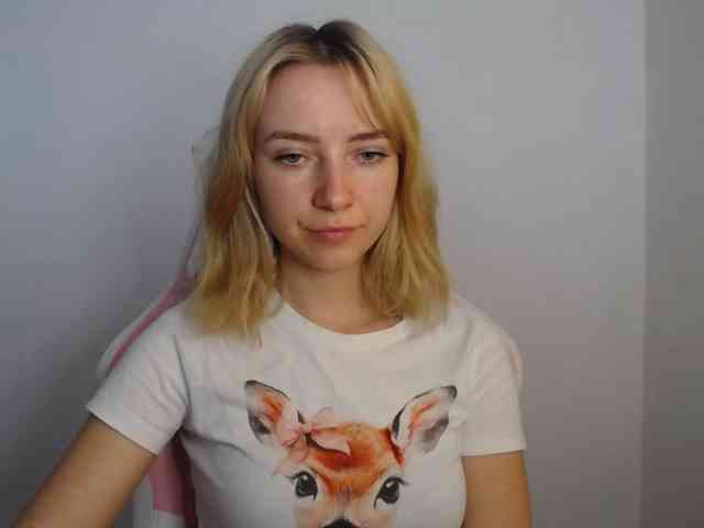 LuciaGlow webcam