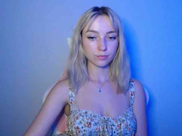 LuciaGlow Sex Cam Show