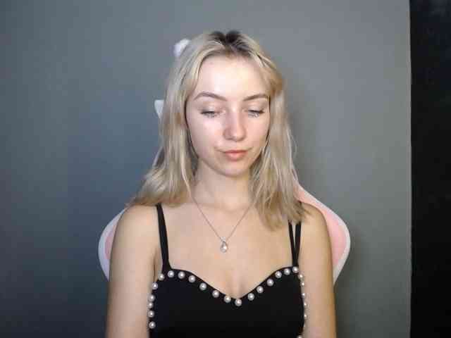 LuciaGlow webcam