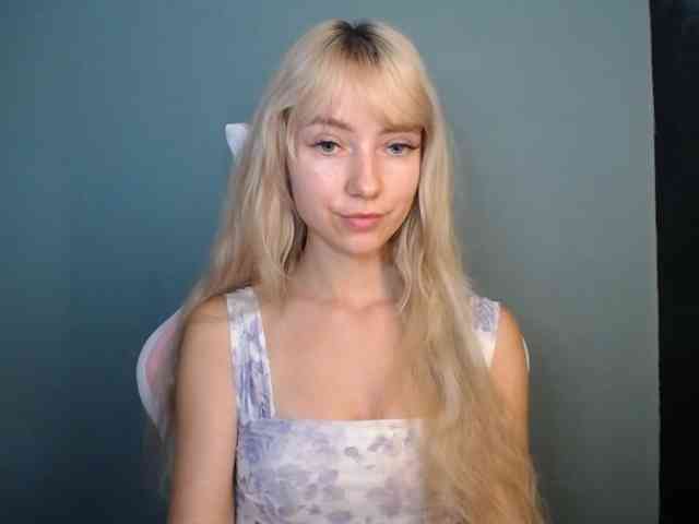 LuciaGlow webcam