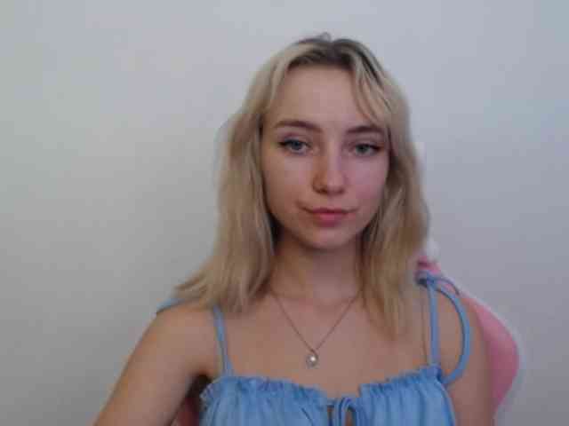 LuciaGlow webcam