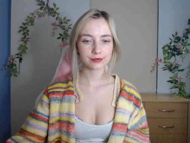 LuciaGlow webcam