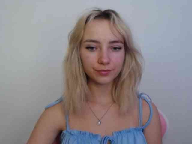 LuciaGlow webcam