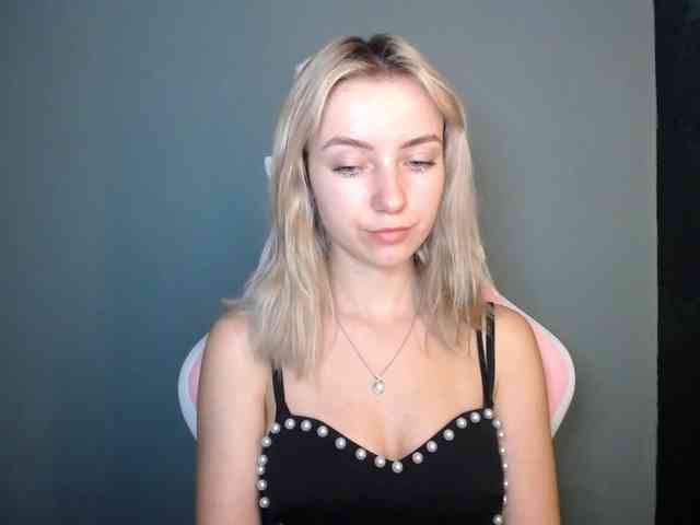 LuciaGlow webcam