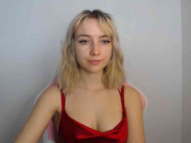 LuciaGlow webcam
