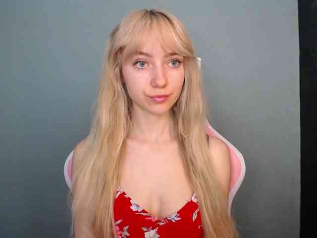 LuciaGlow webcam