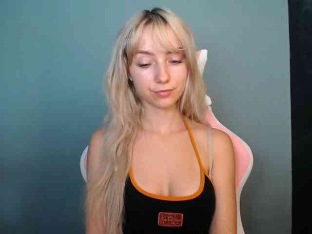 LuciaGlow webcam