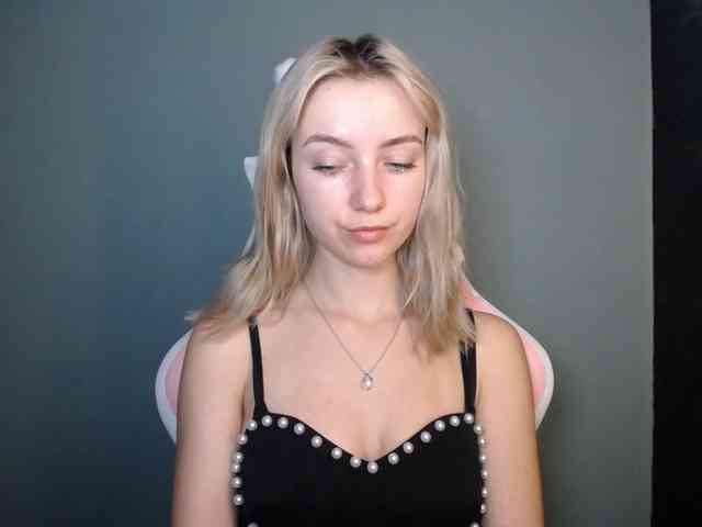 LuciaGlow webcam