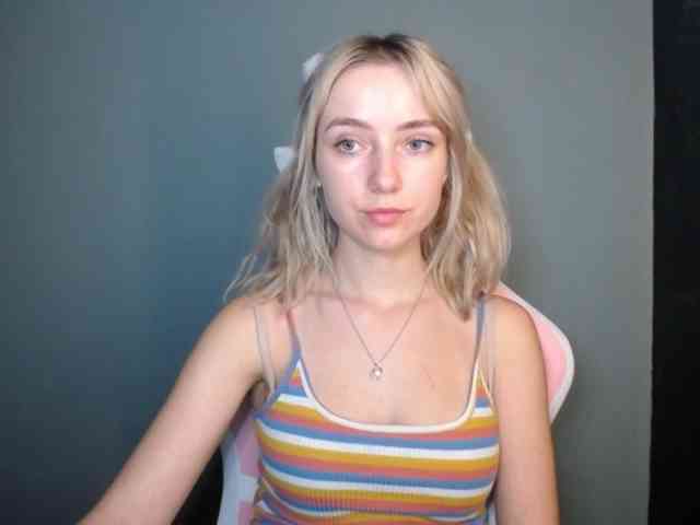 LuciaGlow webcam