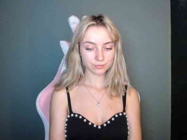 LuciaGlow webcam