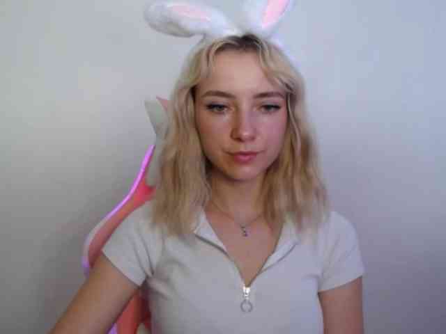 LuciaGlow webcam