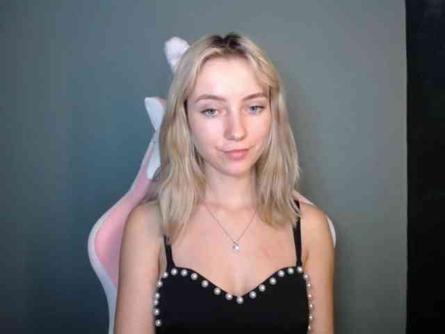 LuciaGlow webcam