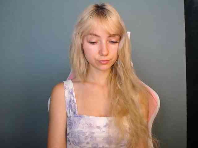 LuciaGlow webcam