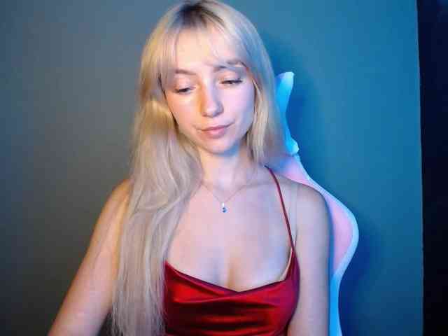 LuciaGlow webcam