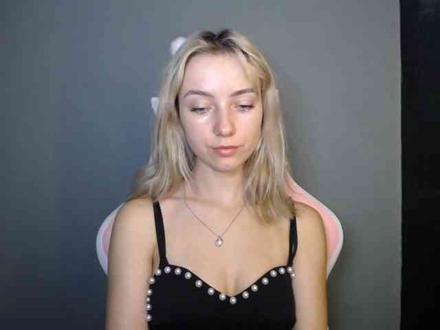 LuciaGlow webcam