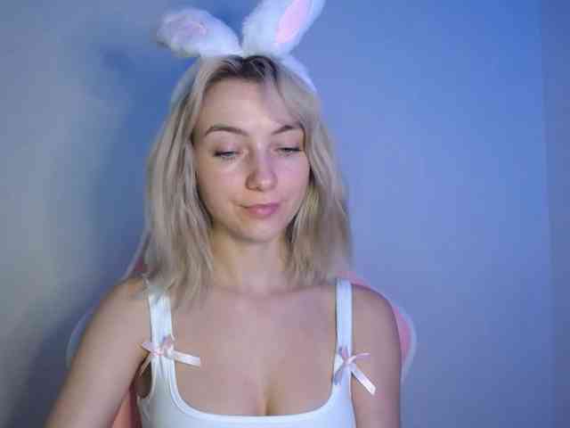 LuciaGlow webcam