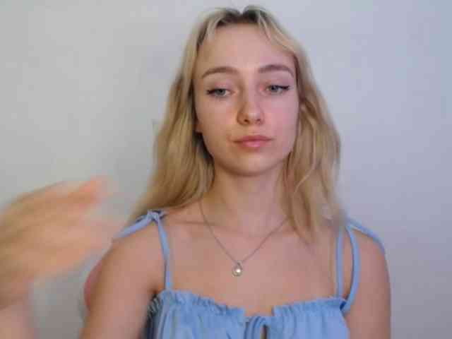LuciaGlow webcam