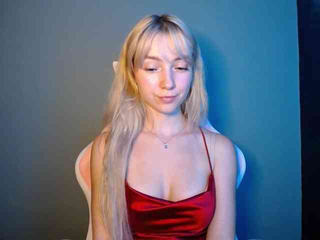 LuciaGlow webcam