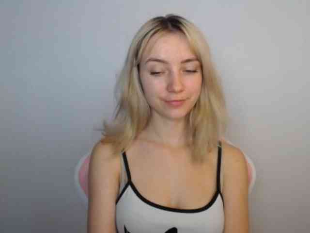 LuciaGlow webcam