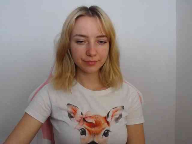 LuciaGlow webcam