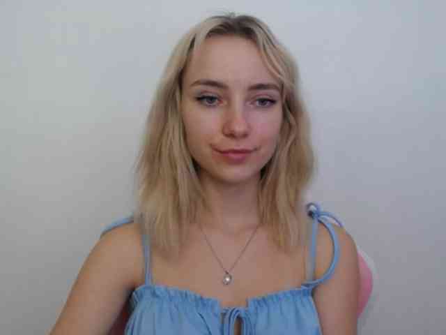 LuciaGlow webcam