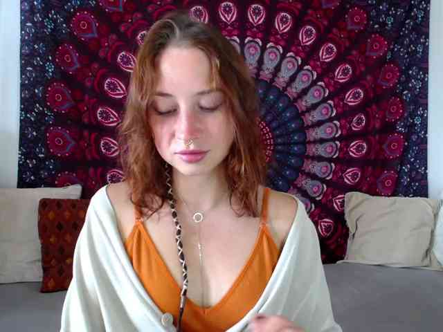 AdalynFlirt webcam
