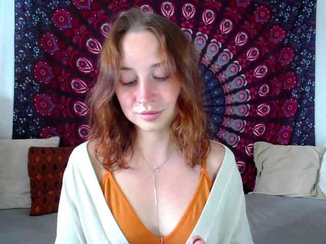 AdalynFlirt webcam