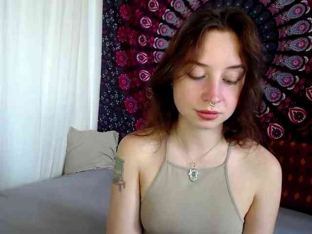 AdalynFlirt webcam