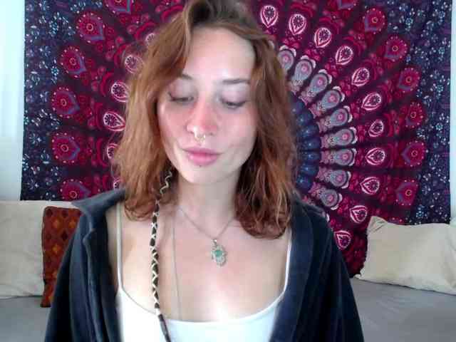 AdalynFlirt webcam