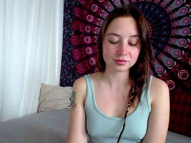 AdalynFlirt webcam