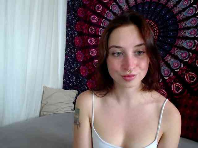 AdalynFlirt webcam