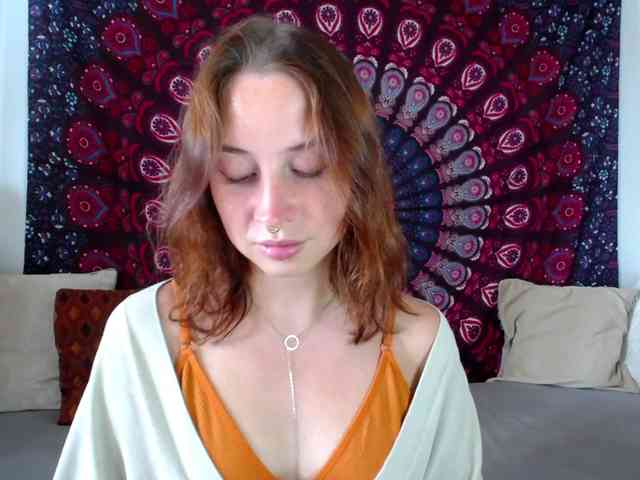 AdalynFlirt webcam