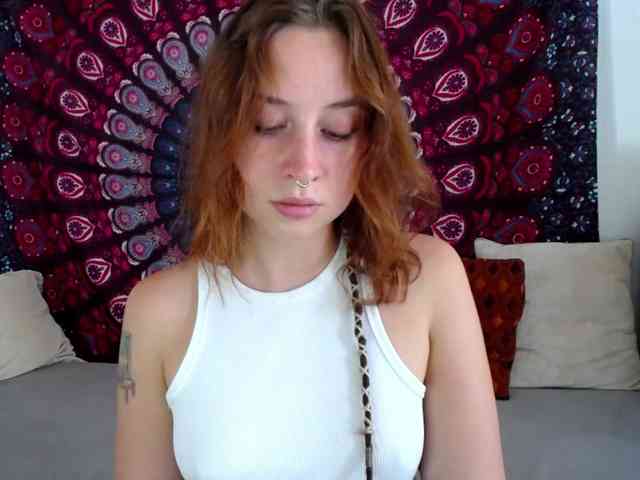 AdalynFlirt webcam
