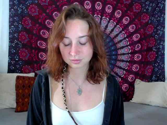 AdalynFlirt webcam
