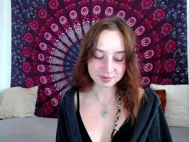 AdalynFlirt webcam