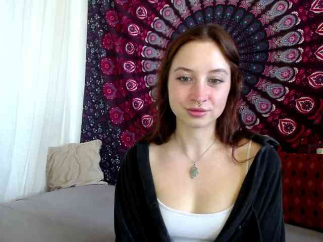 AdalynFlirt webcam