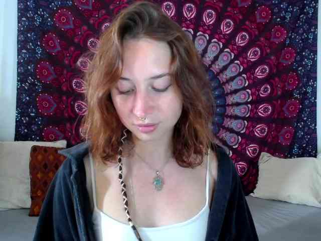 AdalynFlirt webcam