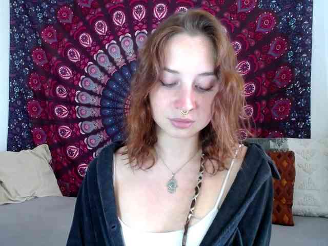AdalynFlirt webcam