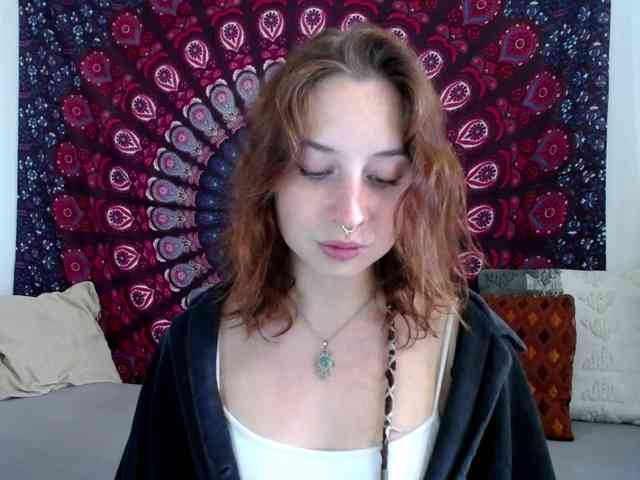 AdalynFlirt webcam