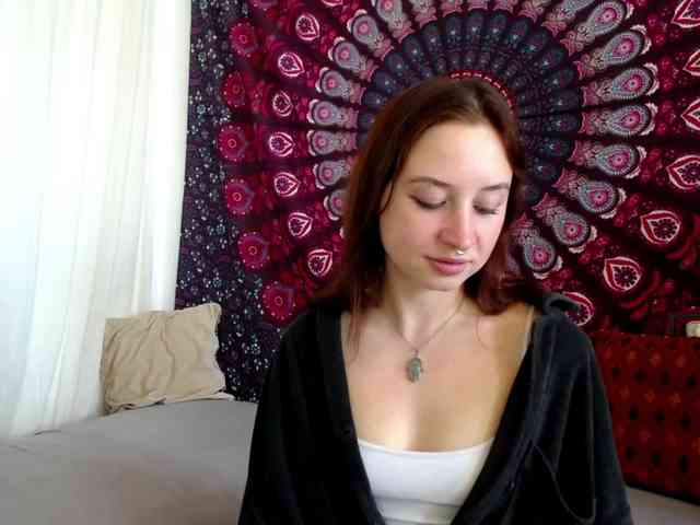 AdalynFlirt webcam